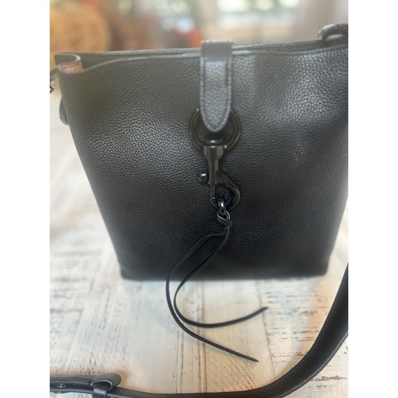 Rebecca Minkoff Black Pebbled Leather Bucket‎ Bag Convertible Crossbody Strap - Picture 4 of 8